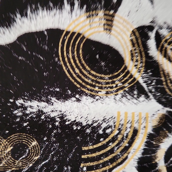 Graphic tee - Picture 2 of 7